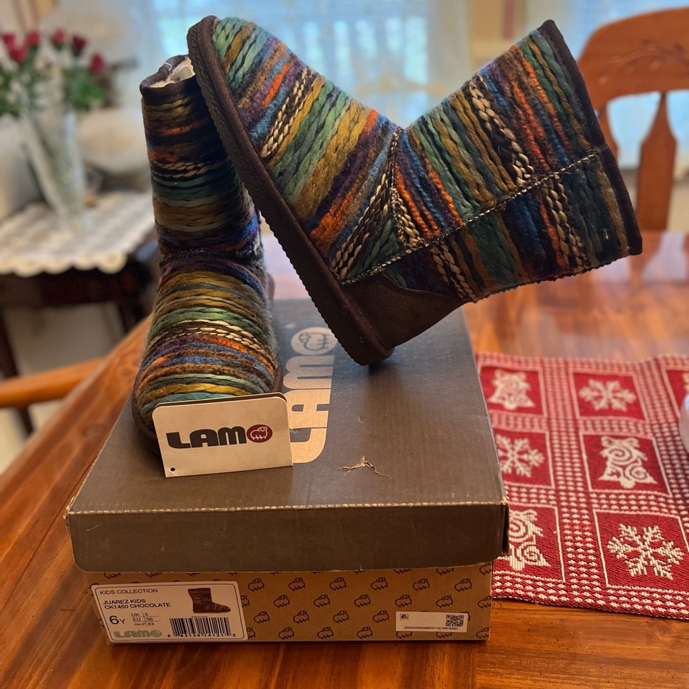 Like New Lamo Multicolor Juarez Winter Boots, Fits a Woman’s Size 6